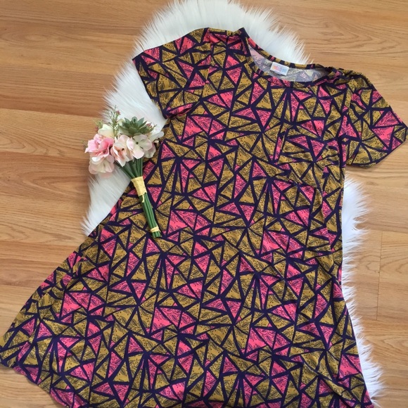 LuLaRoe Dresses & Skirts - LuLaRoek💝Carly Dress